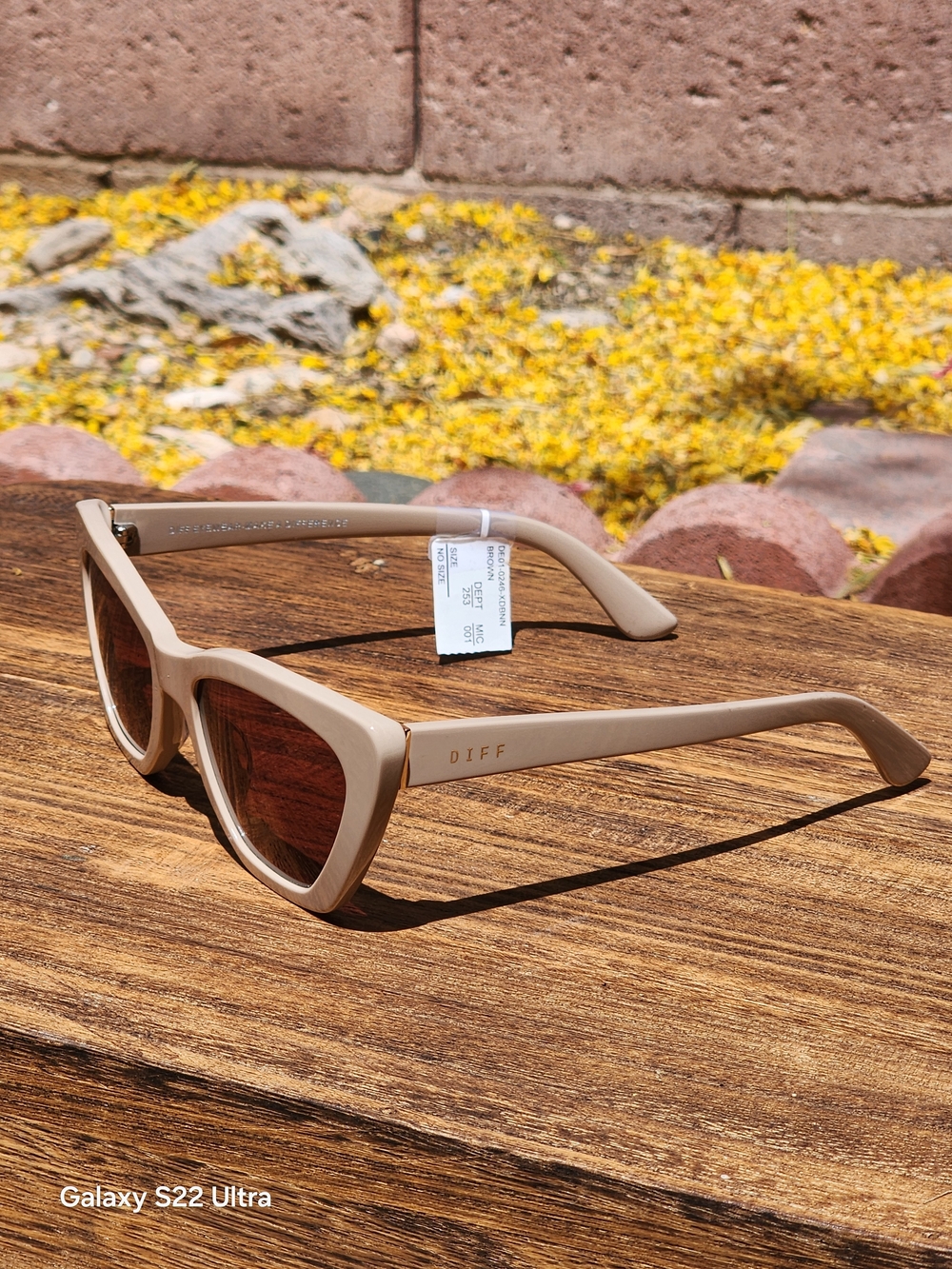 DIFF Eyewear Women's Camila 55mm Cat Eye Almond Sunglasses - Picture 7 of 10